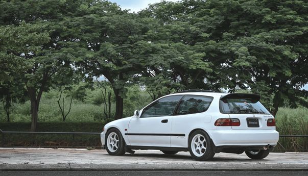 Mengapa Honda Civic Estilo Dibanderol dengan Harga Selangit?
