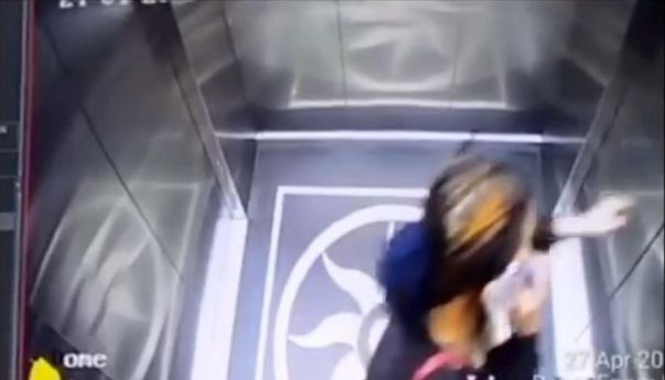 Kronologi dan Detik-detik Wanita Jatuh di Lift Bandara Kualanamu Terekam CCTV