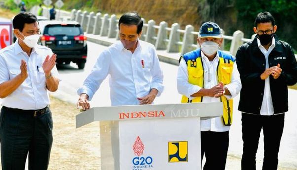 Ditemani Luhut, Presiden Jokowi Resmikan Jalan Bypass Balige di Kabupaten Toba
