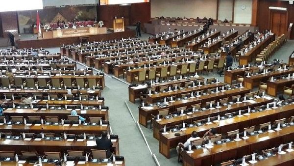 Rapat Paripurna DPR RI Disulap Jadi Medan Kampanye, PDIP Golkar Demokrat Serukan Capres Jagoannya