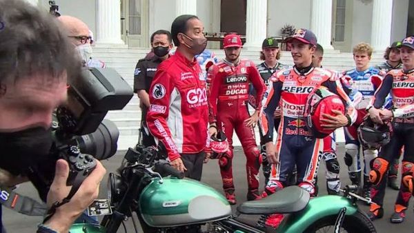 Audiensi Pembalap MotoGP Jokowi Tak Lupa Pamer Motor Kesayangan, Marc Marquez Paling Antusias