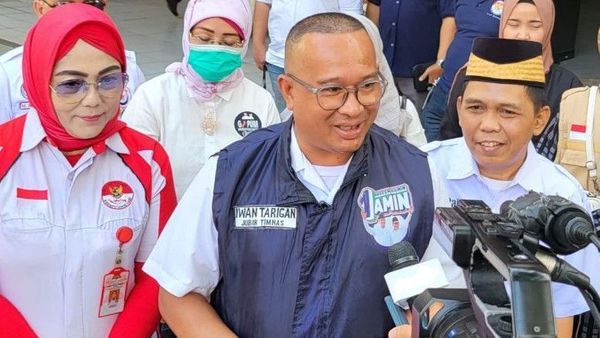 Media Cetak Muat Iklan Kemhan Tampilkan Prestasi Prabowo, Timnas AMIN Keberatan