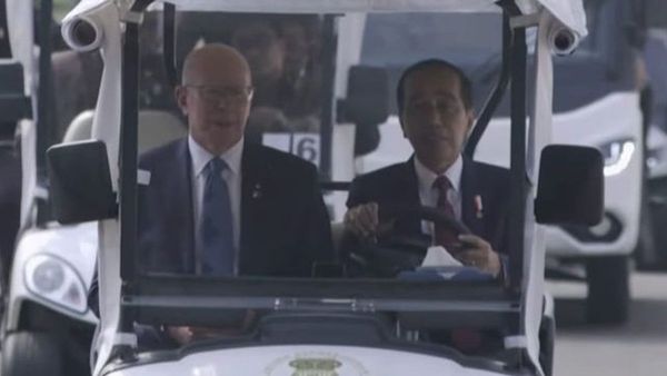 Presiden Jokowi Terima Kunjungan Kenegaraan Gubernur Jenderal Australia Hurley di Istana Bogor