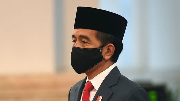 Hari Pahlawan: Presiden Jokowi Anugerahi Gelar Pahlawan Nasional Kepada 6 Tokoh
