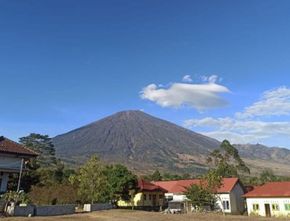 Pendaki Asal Jakarta Hilang Terjatuh ke Lembah Saat Mendaki Gunung Rinjani