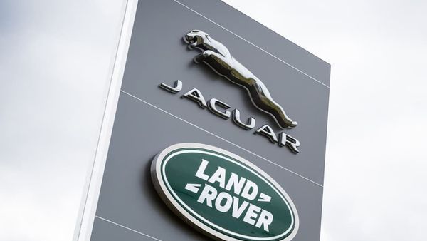 Melawan Wabah Corona, Jaguar Land Rover Kerahkan Mobilnya untuk Relawan