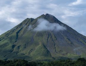 Pendakian Gunung Semeru Kembali Dibuka, Kuota Terbatas dan Wajib Booking Online