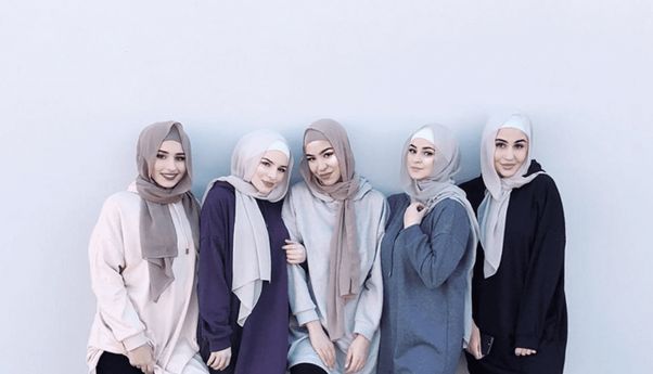 Wardrobe Hijab yang Wajib Dimiliki Hijaber Kekinian