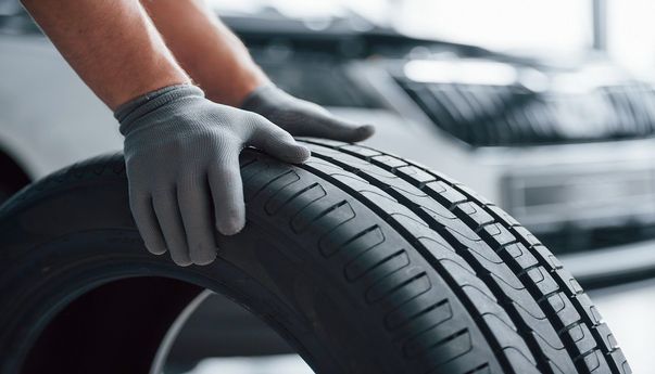 Pengemudi Wajib Tahu! Inilah Ciri Ban Mobil yang Perlu Diganti