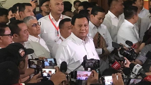 Soal Putusan MK Tolak Usia Capres 70 Tahun, Prabowo: Begini Terlalu Muda, Begitu Terlalu Tua