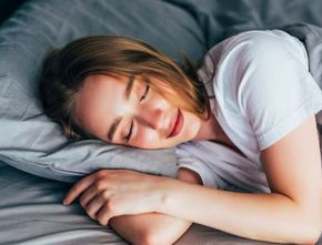 3 Kebiasaan Sederhana Bantu Tidur Lebih Nyenyak