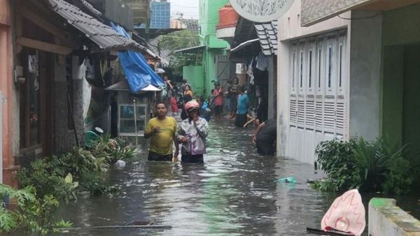Akibat Diguyur Hujan, 48 RT di Jakarta Tenggenang Air dengan Ketinggian hingga 1,3 Meter
