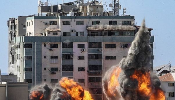 Serangan Udara Hancurkan Gedung Media di Gaza, Israel Dianggap Lakukan Kejahatan Perang