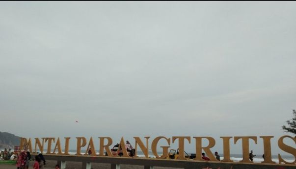 Video Pantai Parangtritis Penuh Sampah Viral, Begini Kata Dinas Pariwisata