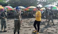 Gelar Razia, Satlinmas: Banyak Wisatawan Pantai yang Bawa Masker, Tapi Diumpetin