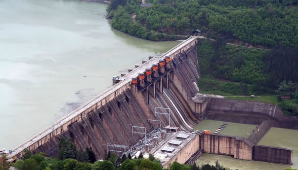 PLTA Kayan Melihat Potensi Sungai di Kalimantan