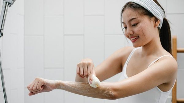 Hati-hati! 3 Skincare Ini Memang Alami, tapi Ternyata Bahaya buat Kulit