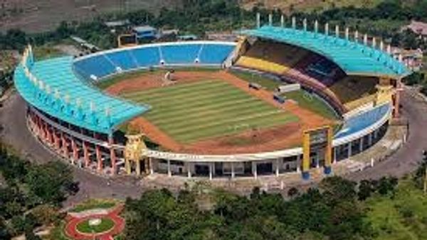 Menilik Proses Renovasi Stadion Jalak Harupat