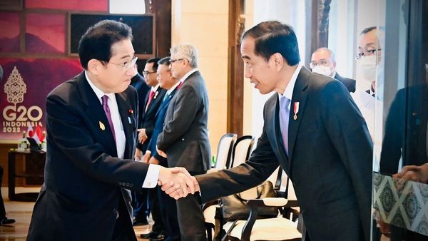 Jokowi Bahas Proyek MRT dengan PM Jepang: Saya Harapkan Dukungan Agar Proyek Selesai Tepat Waktu