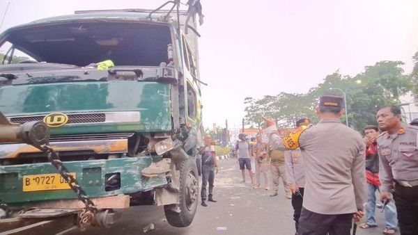 Polisi Pastikan Tidak Ada Korban Tewas Ditabrak Truk Ugal-ugalan di Tangerang, Korban Luka 6 Orang