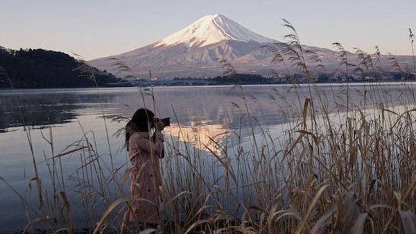 Pikat Wisatawan dengan Suguhan Pemandangan Indah, Ini Daftar Danau Terkenal di Jepang