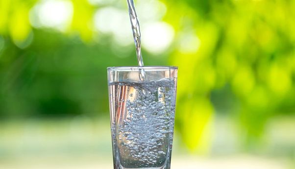 Segudang Manfaat Minum Air Putih Bagi Kesehatan Tubuh