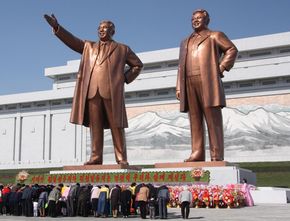 11 Hari Menjalani Masa Berkabung Wafatnya Kim Jong-il Warga Korut Dilarang Tertawa, Kok Bisa?