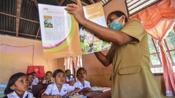 Mendikdasmen Tegaskan Guru Sekolah Rakyat Diambil dari Tenaga Pengajar Aktif, Bukan Rekrutmen Baru