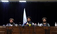 Konferensi Pers Pertama Taliban: Tidak Ada Diskriminasi, Kami Berjanji Akan Menghormati Hak Perempuan