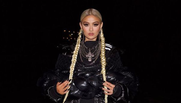 Keren! Agnez Mo Rilis Lagu Baru “Patience”, dalam Sejam Langsung Geser Posisi Lagu Milik Adele