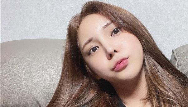 YouTuber Cantik Ini Buka Foto-foto Jadulnya, Ternyata Dulunya Pria Ganteng!