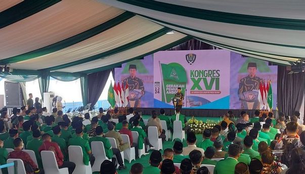 Hadiri Kongres GP Ansor, Jokowi:  Baru Kali Ini Saya Melihat Kongres di Atas Kapal