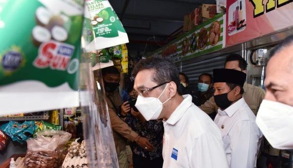 Menteri Perdagangan Haruskan Pedagang di Pasar Selalu Pakai Masker