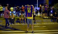Lionel Messi Hendak Hengkang, Fans Barcelona Tuntut Bartomeu Mundur dari Kursi Presiden