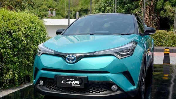 Menguji Konsumsi Bahan Bakar Toyota C-HR