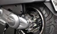 Tips Modifikasi Vespa: Pasang Rem Cakram di Roda Belakang
