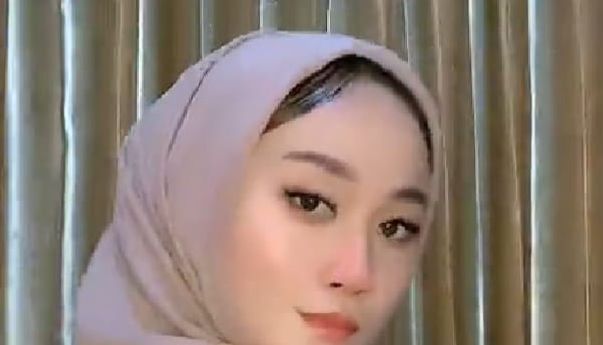 Video Wanita Hijab Pamer Payudara Disoroti Muhammadiyah: Take Down dan Blokir Akunnya!