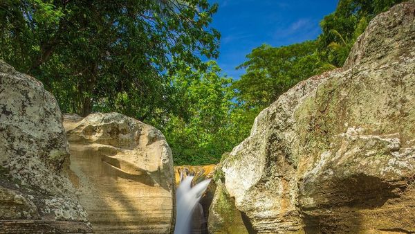 Lokasi dan Harga Tiket Masuk Luweng Sampang yang Mirip Antelope Canyon