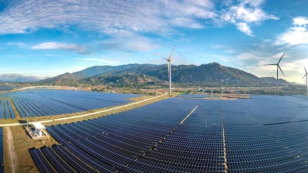Investasi Transisi Energi Global Menggeliat Capai US$2,3 Triliun: Peluang Besar Indonesia