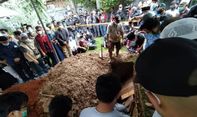Kesaksian Penggali Makam Syekh Ali Jaber: Beliau Tersenyum Manis