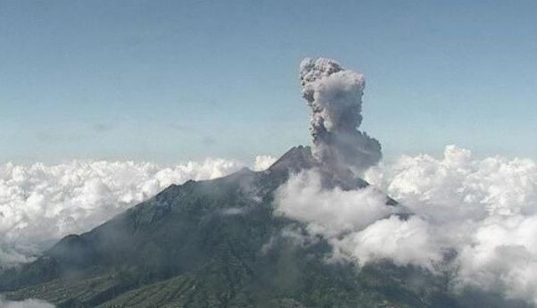 Berita Jogja: Gunung Merapi Alami Dua Kali Gempa Guguran, Warga Dengar Suara Gemuruh