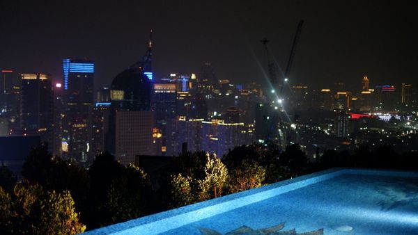 Nikmati Tahun Baru di Jakarta, Spot Terbaik Menyaksikan Kembang Api di Rooftop